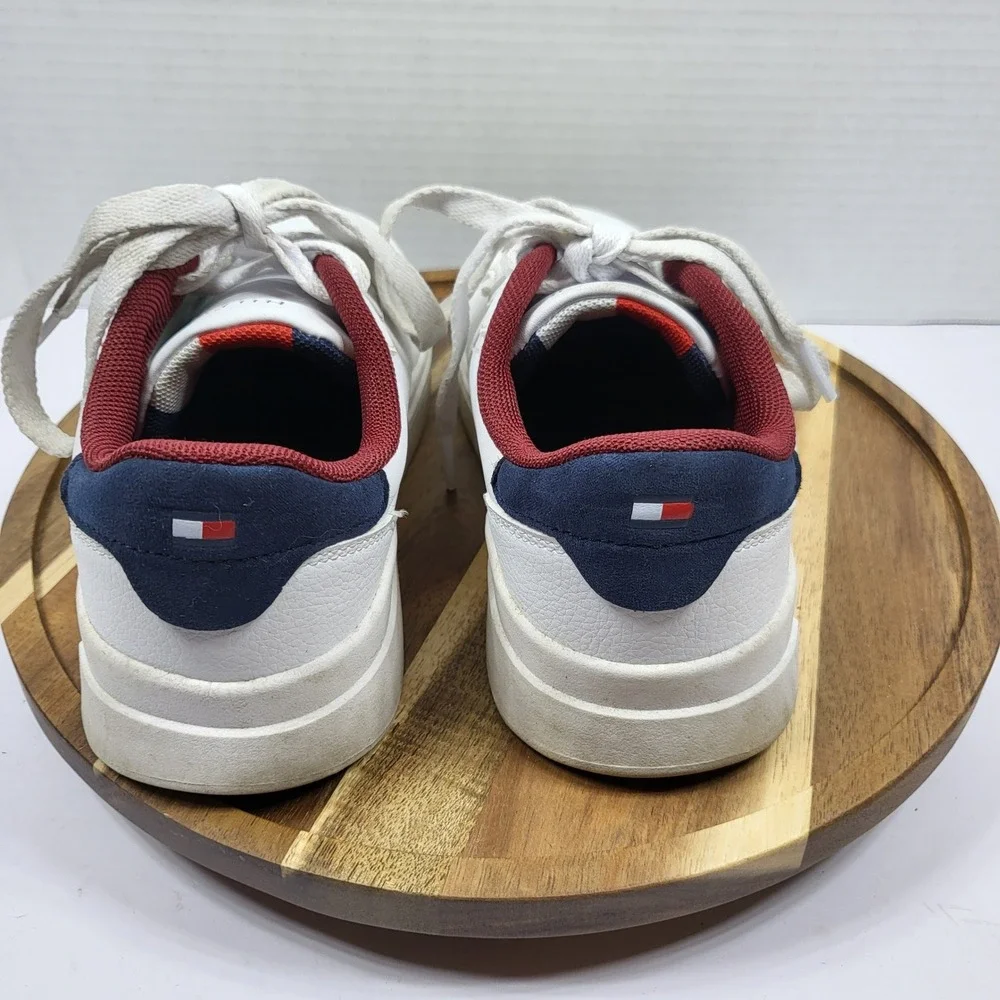Tommy Hilfiger ai models